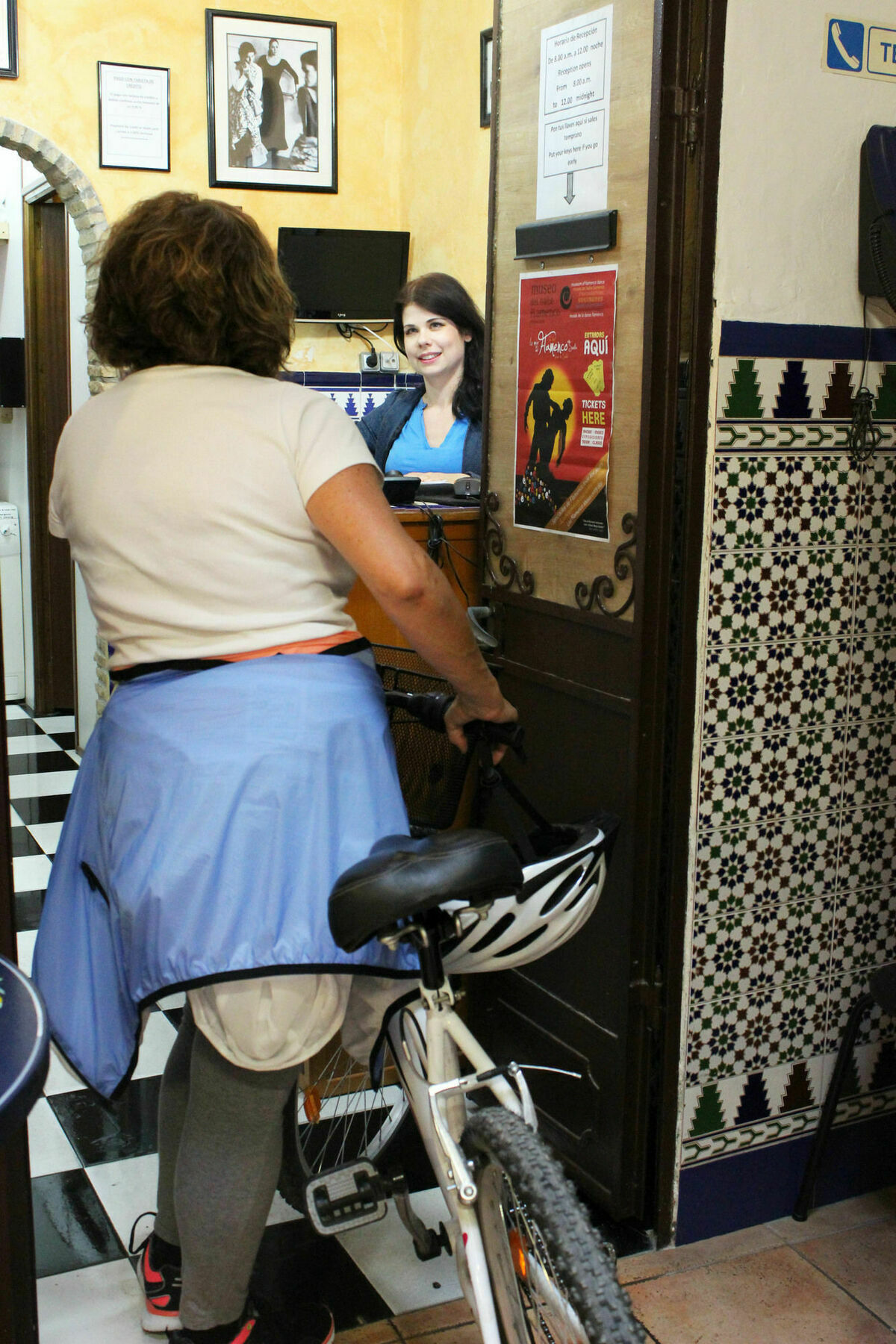 Pension Lisdos Sevilla Bagian luar foto