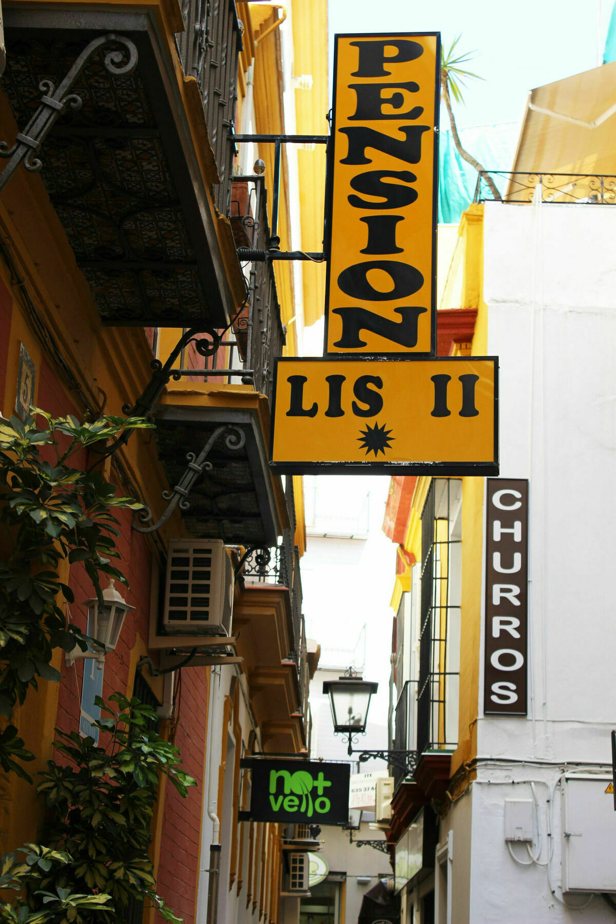 Pension Lisdos Sevilla Bagian luar foto