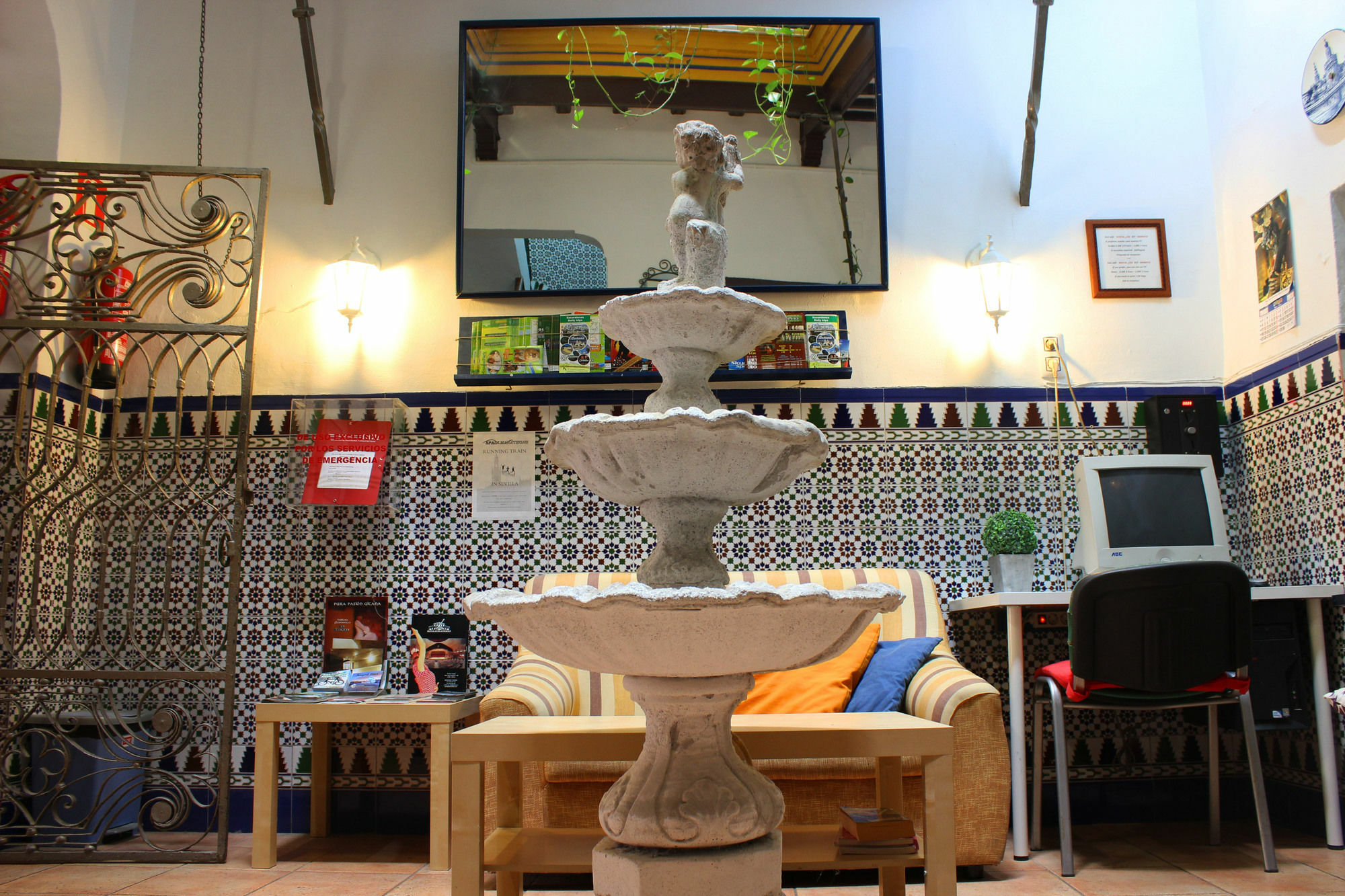 Pension Lisdos Sevilla Bagian luar foto