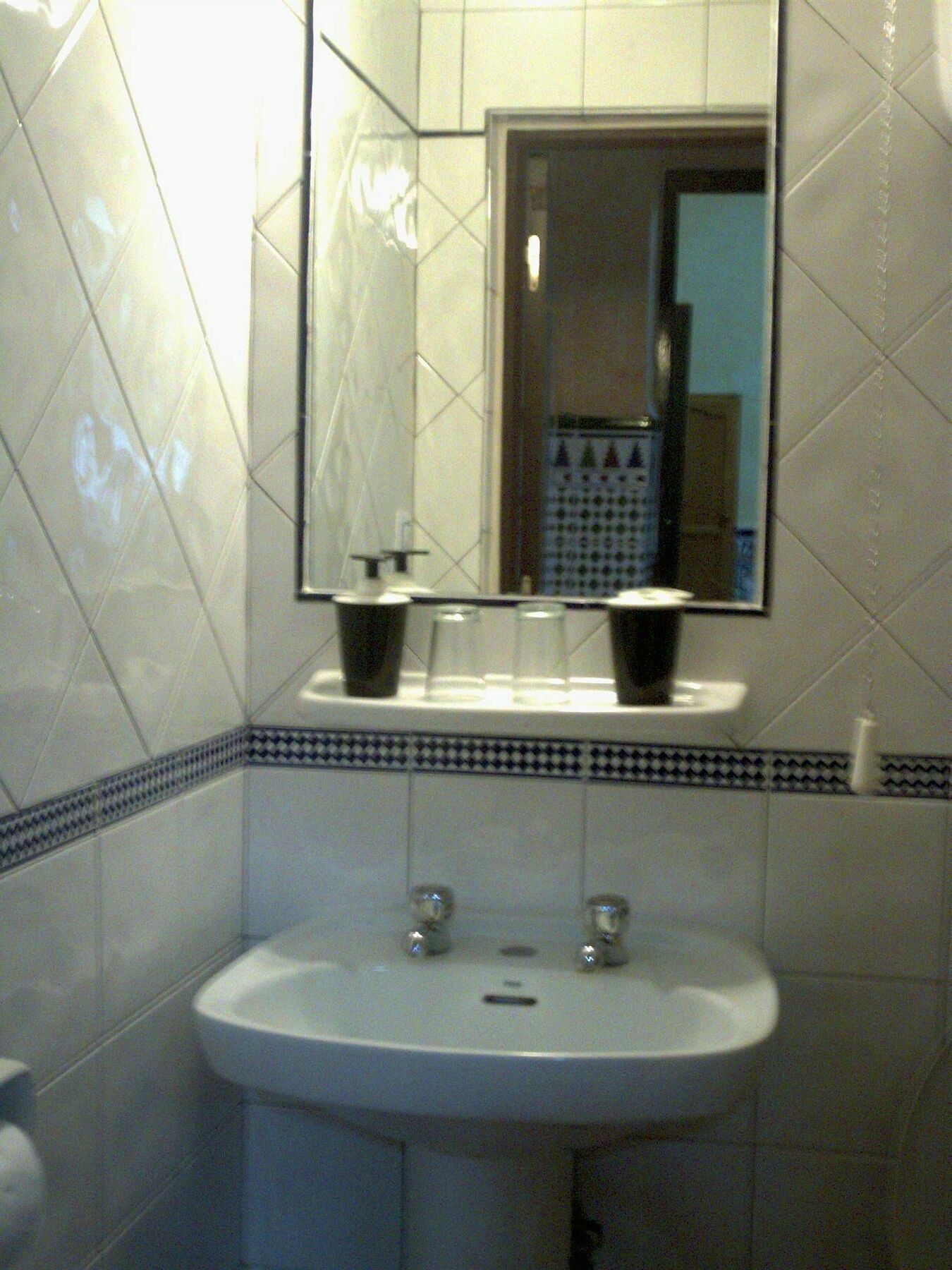 Pension Lisdos Sevilla Bagian luar foto